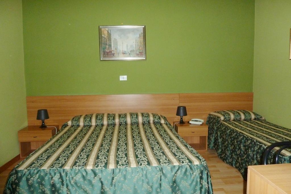 Hotel Sutrium 객실 사진